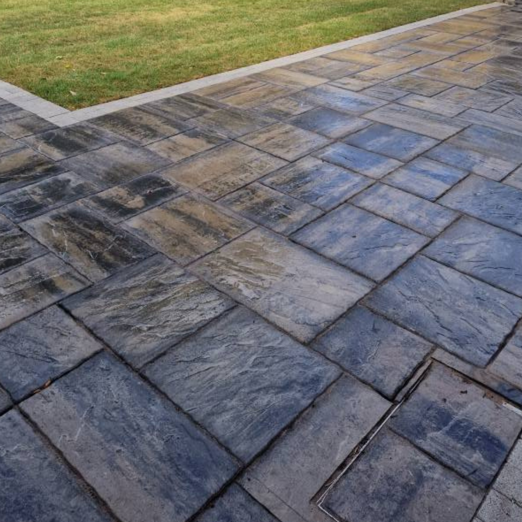 Professional Concrete Paving in Mold
