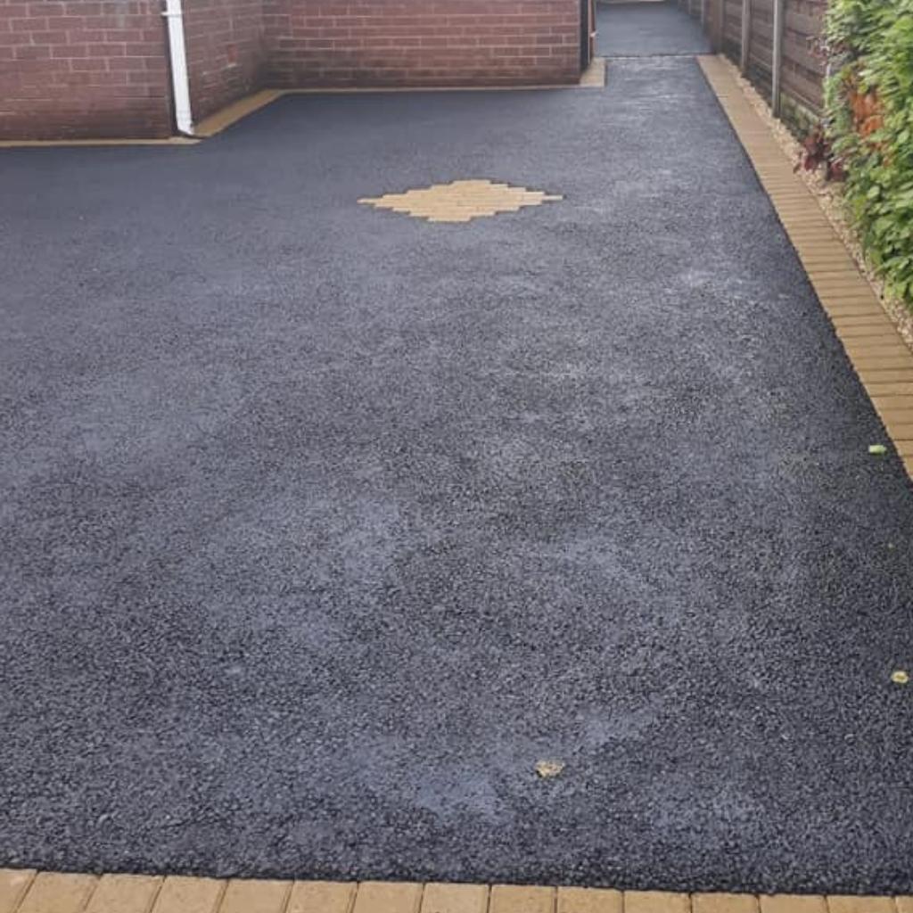 Tarmac Driveway Professional Solutions in Mold